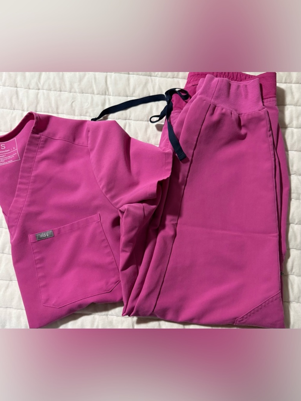 FIGS matching scrub set